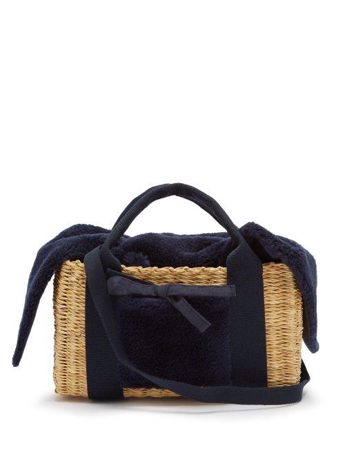 Matchesfashion.com Muu - Manon Shearling And Woven Straw Bag - Womens - Navy