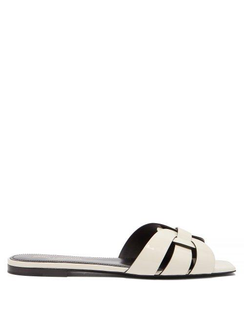 Matchesfashion.com Saint Laurent - Tribute Nu Pieds Patent Leather Slides - Womens - Cream