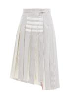 Matchesfashion.com Thom Browne - Four-bar Asymmetric Cotton-seersucker Midi Skirt - Womens - Grey Stripe