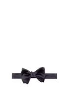 Matchesfashion.com Brunello Cucinelli - Silk-blend Satin Bow Tie - Mens - Navy