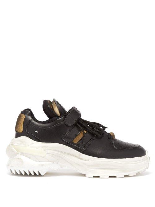Matchesfashion.com Maison Margiela - Distressed Leather Low Top Trainers - Mens - Black
