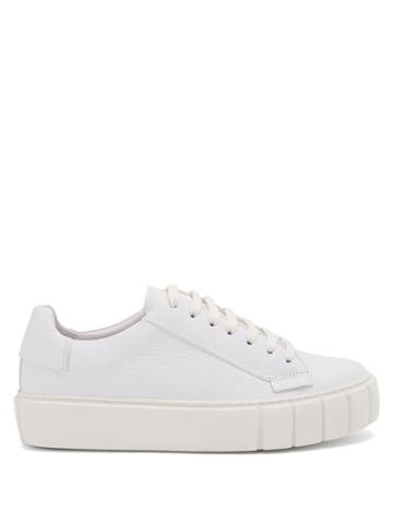 Primury Dyo Low-top Trainers