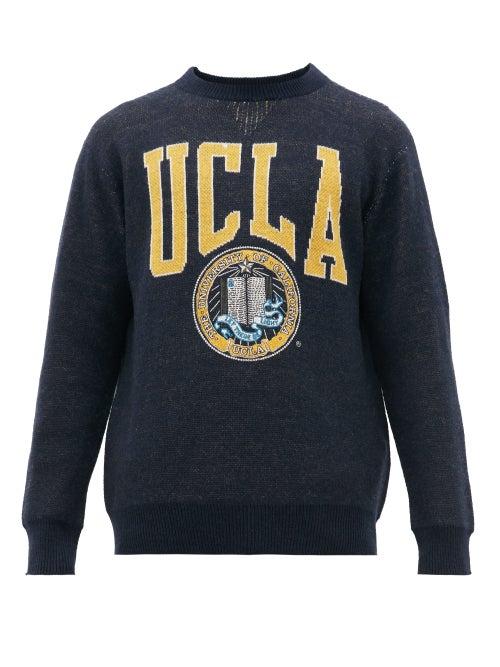 Matchesfashion.com Junya Watanabe - Ucla Intarsia Crew Neck Wool Sweater - Mens - Navy