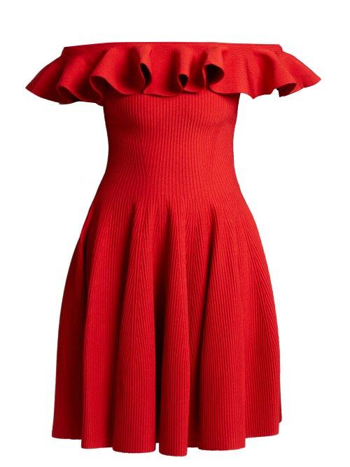 Matchesfashion.com Alexander Mcqueen - Ruffled Off The Shoulder Dress - Womens - Red