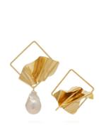 Matchesfashion.com Roksanda - Mismatched Sculptural Baroque Pearl Earrings - Womens - Gold