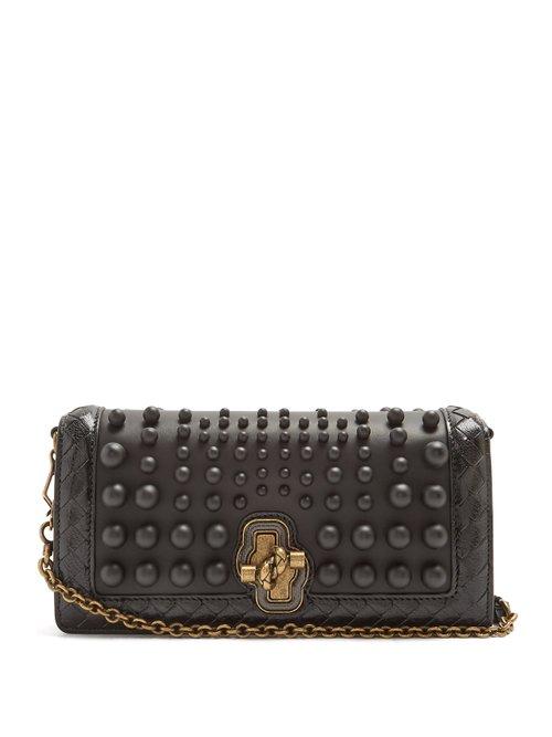 Matchesfashion.com Bottega Veneta - Knot Bead Embellished Leather Clutch - Womens - Black