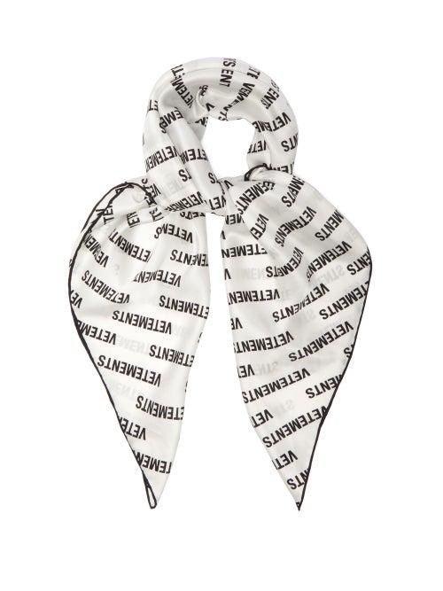 Matchesfashion.com Vetements - Logo Print Satin Scarf - Womens - White
