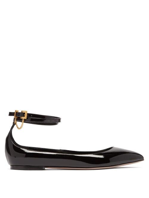 Matchesfashion.com Valentino - Chain Strap Point Toe Patent Leather Flats - Womens - Black