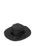 Matchesfashion.com Reinhard Plank Hats - Chai Padded Hat - Womens - Black