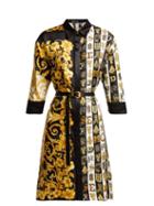 Matchesfashion.com Versace - Baroque Print Silk Twill Shirtdress - Womens - Gold Multi