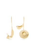 J.w.anderson Daisy And Leaf Earrings