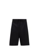 Matchesfashion.com Homme Pliss Issey Miyake - Drawstring Technical-pleated Shorts - Mens - Black