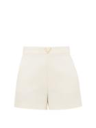Matchesfashion.com Valentino - Crepe Couture V-logo Wool-blend Shorts - Womens - Ivory