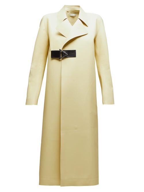 Matchesfashion.com Bottega Veneta - Laser Cut Double Breasted Rubber Coat - Womens - Light Yellow