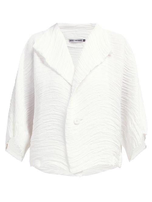 Matchesfashion.com Issey Miyake - Buttoned Pleated Jacket - Womens - White