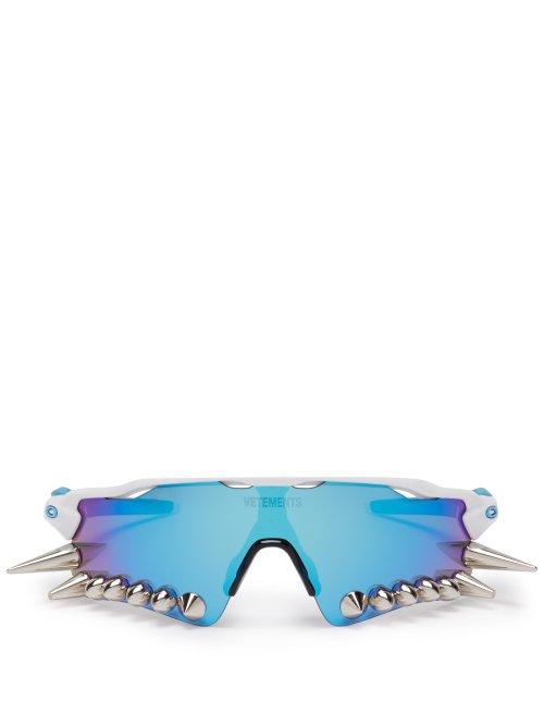Matchesfashion.com Vetements - X Oakley Spikes 400 Sunglasses - Womens - Blue Multi