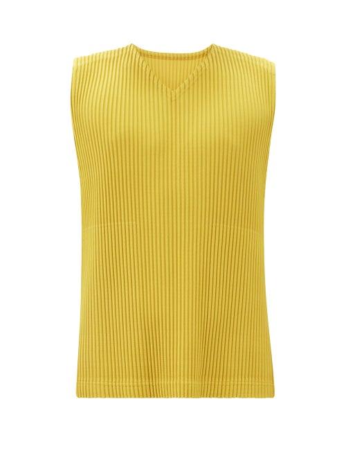 Matchesfashion.com Homme Pliss Issey Miyake - V-neck Technical-pleated Top - Mens - Yellow