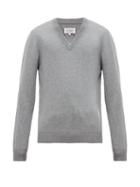 Matchesfashion.com Maison Margiela - Elbow Patch V Neck Cotton Blend Sweater - Mens - Grey