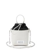 Matchesfashion.com Maison Margiela - 5ac Grained-leather Bucket Bag - Womens - White