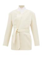 Matchesfashion.com Raey - Exaggerated Shoulder Wool Blend Twill Tux Jacket - Womens - Ivory