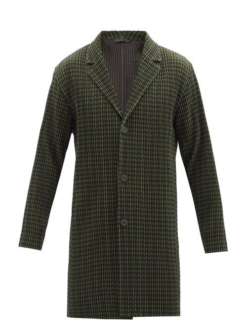 Homme Pliss Issey Miyake - Houndstooth-check Technical-pleated Overcoat - Mens - Green