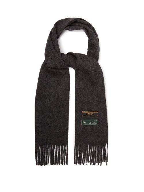 Matchesfashion.com Gucci - Logo Tag Wool Blend Scarf - Mens - Grey