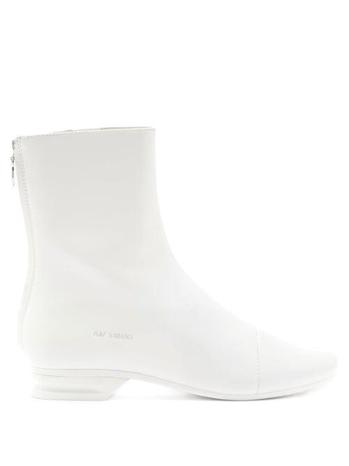 Matchesfashion.com Raf Simons - Notched-heel Zipped Leather Boots - Mens - White