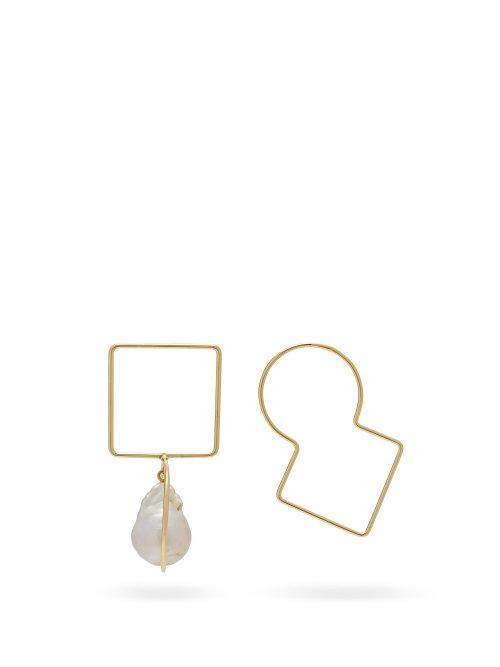Matchesfashion.com Roksanda - Mismatched Pearl Embellished Earrings - Womens - Gold