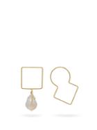 Matchesfashion.com Roksanda - Mismatched Pearl Embellished Earrings - Womens - Gold