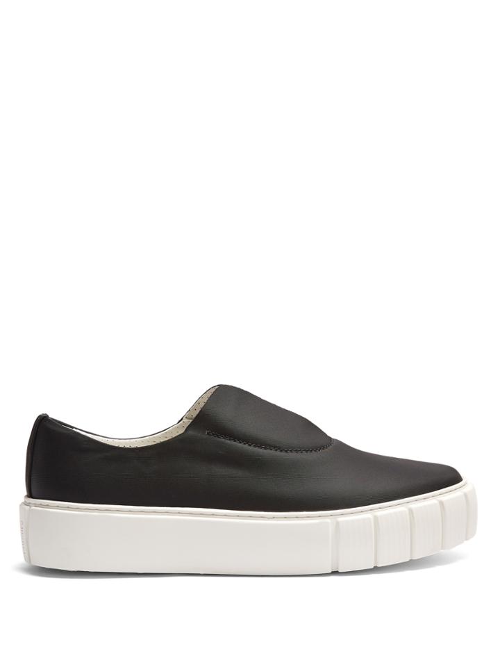 Primury Fabl Meta Slip-on Nylon Trainers