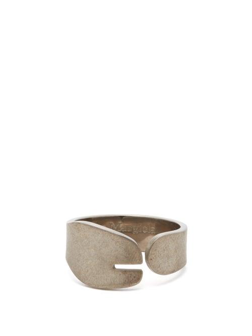 Matchesfashion.com Maison Margiela - Tabi Tarnished Sterling-silver Ring - Mens - Silver