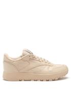 Ladies Shoes Reebok X Margiela - Classic Leather Tabi Trainers - Womens - Beige
