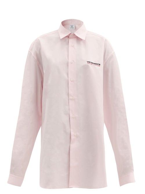 Matchesfashion.com Vetements - Haute Couture-logo Oversized Cotton-poplin Shirt - Womens - Light Pink