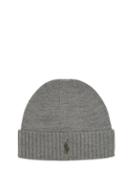 Matchesfashion.com Polo Ralph Lauren - Logo Embroidered Fine Knit Merino Wool Beanie - Mens - Grey