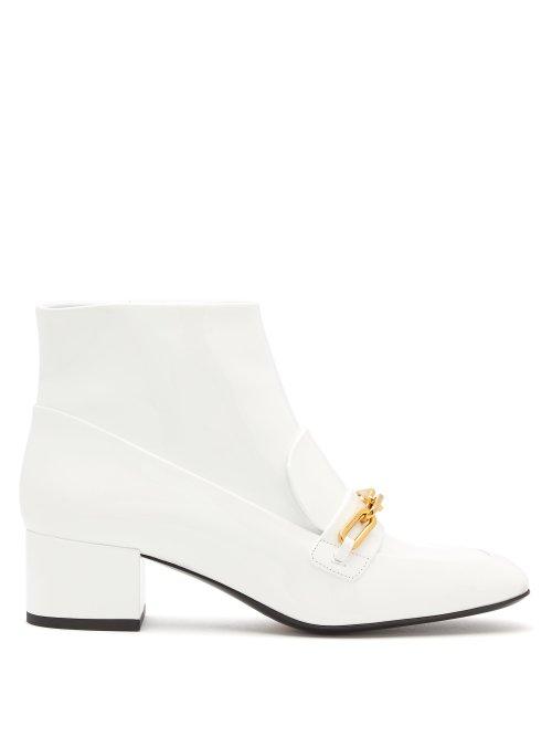 Matchesfashion.com Burberry - Chettle Patent Leather Ankle Boots - Womens - White