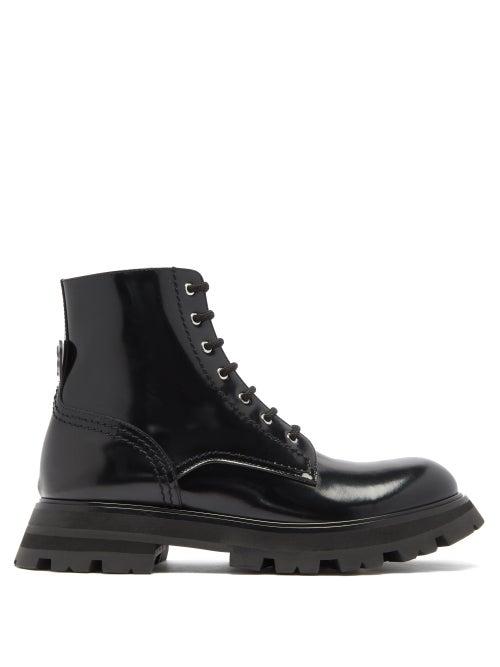 Matchesfashion.com Alexander Mcqueen - Wander Exaggerated-sole Leather Boots - Womens - Black
