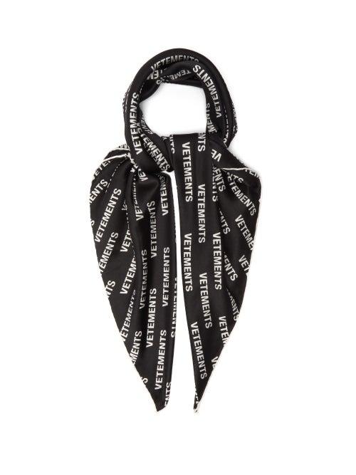 Matchesfashion.com Vetements - Logo Print Satin Scarf - Womens - Black