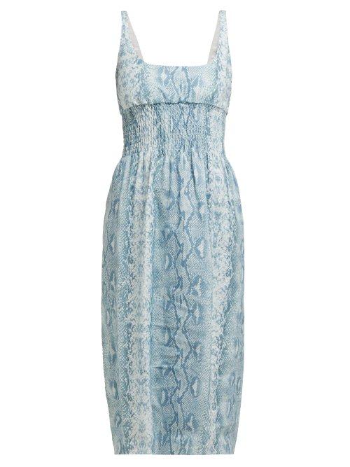 Matchesfashion.com Emilia Wickstead - Python Print Shirred Linen Midi Dress - Womens - Blue Print