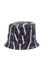Matchesfashion.com Valentino Garavani - Vltn-print Shell Bucket Hat - Mens - Navy White