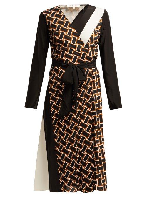 Matchesfashion.com Diane Von Furstenberg - Maureen Geometric Print Silk Wrap Dress - Womens - Black White