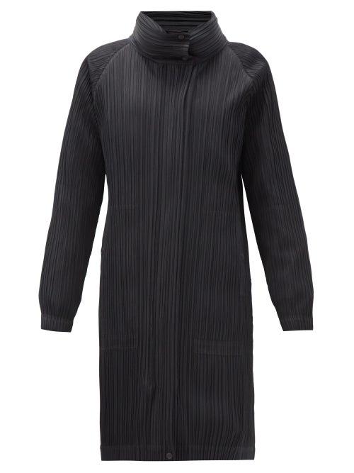 Matchesfashion.com Pleats Please Issey Miyake - Detachable-panel Padded Technical-pleated Coat - Womens - Black