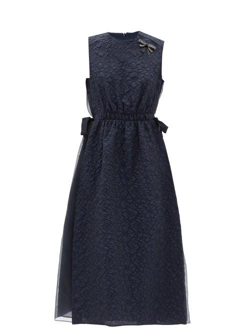 Erdem - Willene Bow-brooch Cloqu Dress - Womens - Navy