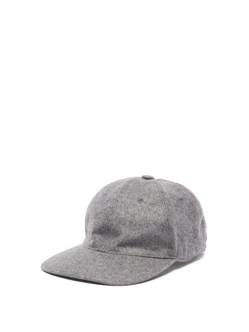 Matchesfashion.com Thom Browne - Tricolour Stripe Cashmere Cap - Mens - Grey