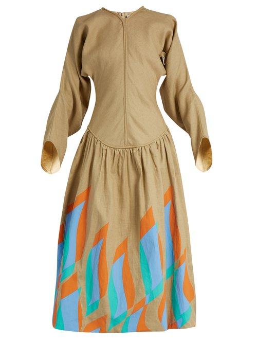 Matchesfashion.com Jw Anderson - Swoosh Print Dropped Waist Linen Dress - Womens - Camel