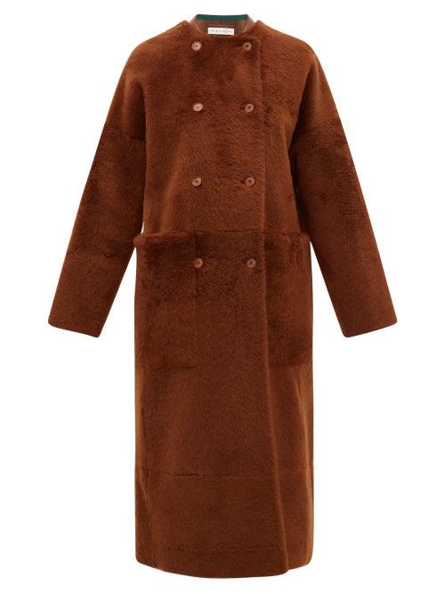 Matchesfashion.com Ins & Marchal - Georges Collarless Shearling Coat - Womens - Mid Brown