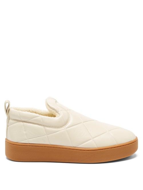 Matchesfashion.com Bottega Veneta - Diamond-quilted Leather Trainers - Mens - Beige