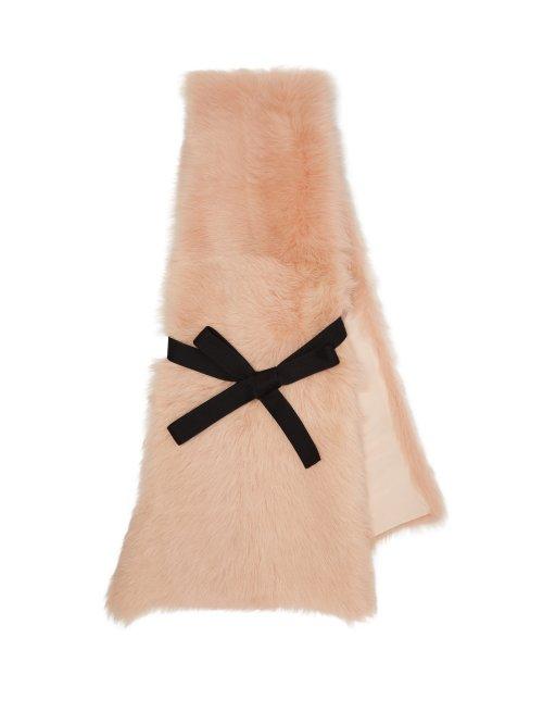 Matchesfashion.com Raey - Shearling Wrap Scarf - Womens - Nude