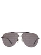Matchesfashion.com Balenciaga - Invisible Xxl Monogram-print Aviator Sunglasses - Womens - Black Multi