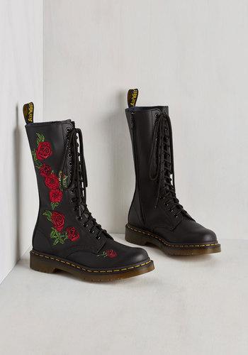 Drmartensairwairusallc Rose Through The Ranks Boot
