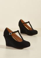  Dashing To Dinner Wedge In Black In 6